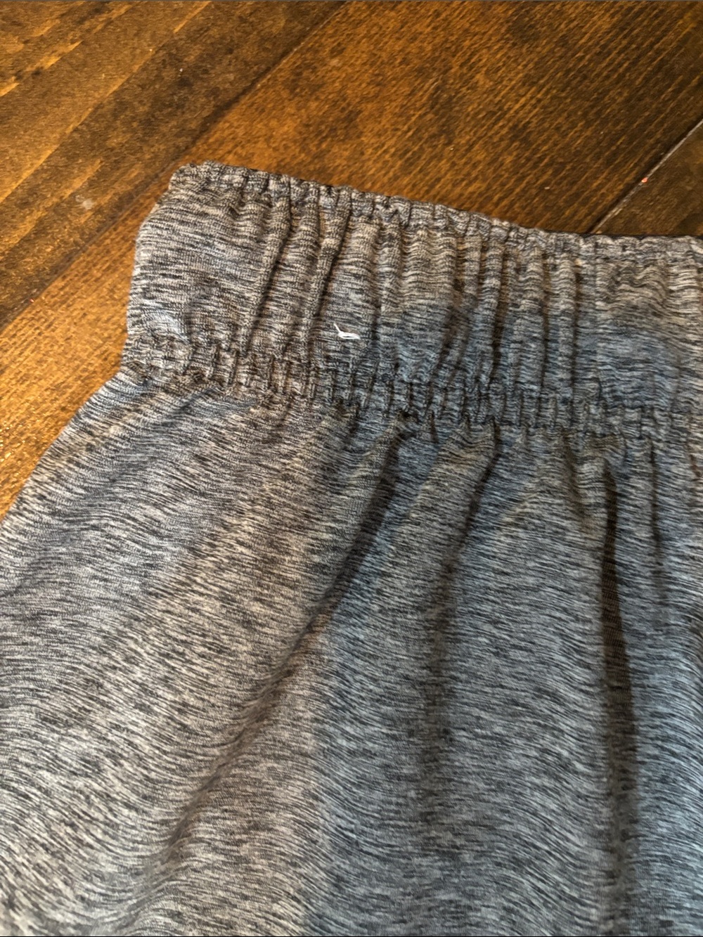 Nike Men's Heather Gray Yoga Shorts - Picture 4 of 5